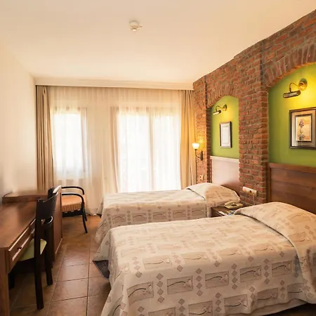 Naturmed Thermal Springs And Health Center Hotell *